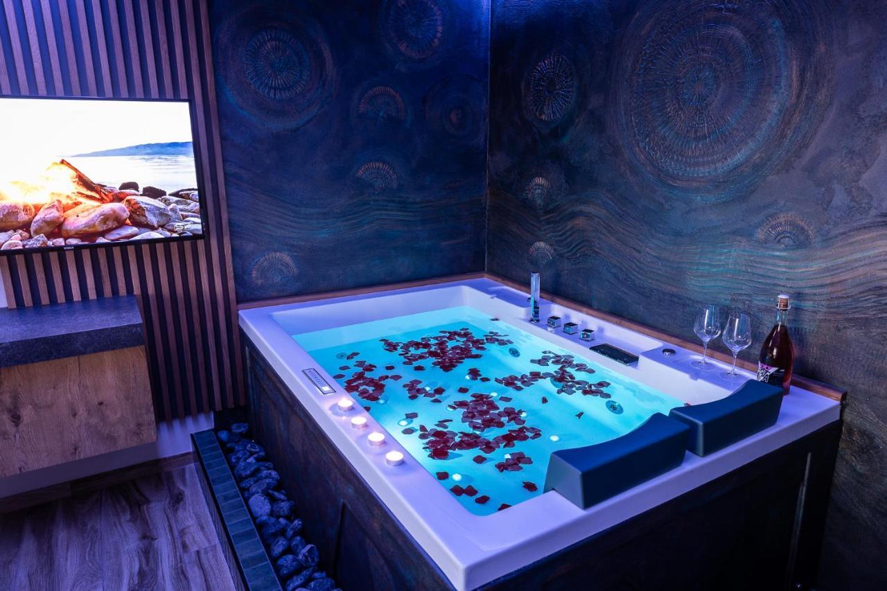Villa Sunset Pool & Spa Apartments Zgornje Skofije Екстер'єр фото