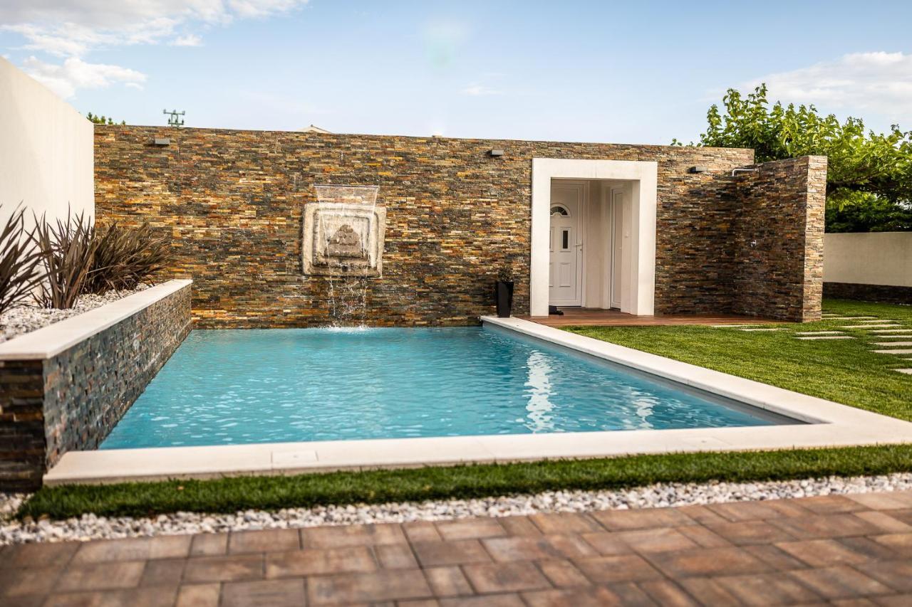 Villa Sunset Pool & Spa Apartments Zgornje Skofije Екстер'єр фото