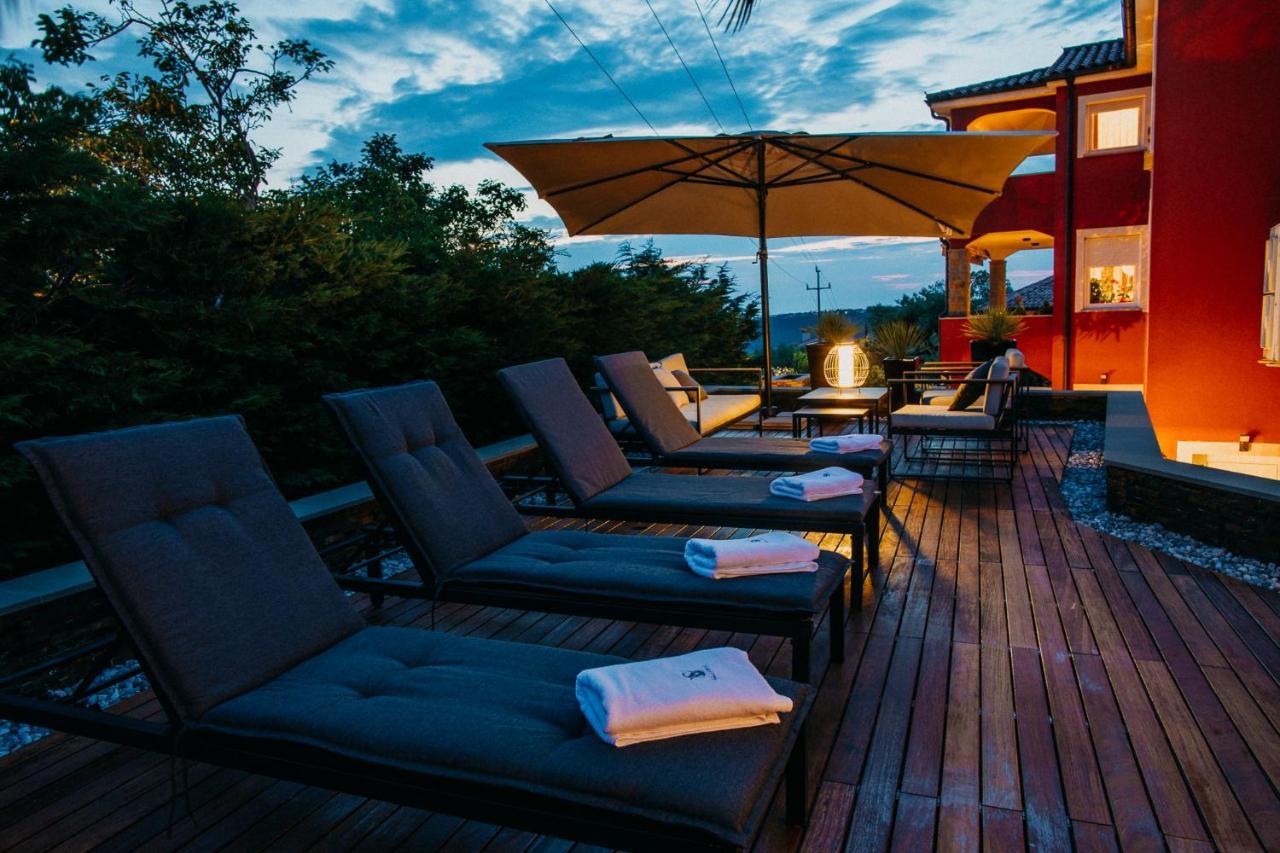 Villa Sunset Pool & Spa Apartments Zgornje Skofije Екстер'єр фото