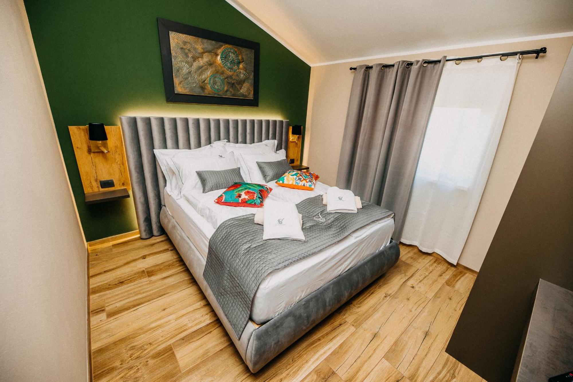 Villa Sunset Pool & Spa Apartments Zgornje Skofije Екстер'єр фото